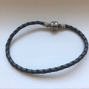 Genuine leather bracelet